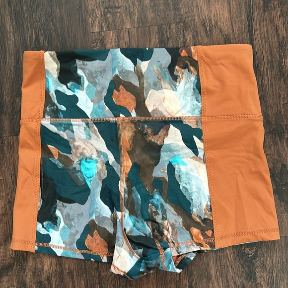 MOVING SALE! Fabletics High Waisted Swim Short in Paintbrush Camo/Sequoia - Picture 5 of 5